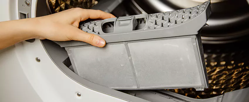 Signs Of A Clogged Dryer Lint Trap in Duncanville, Texas
